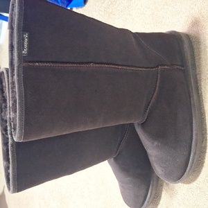 Like new tall lambskin Bearpaw boots
